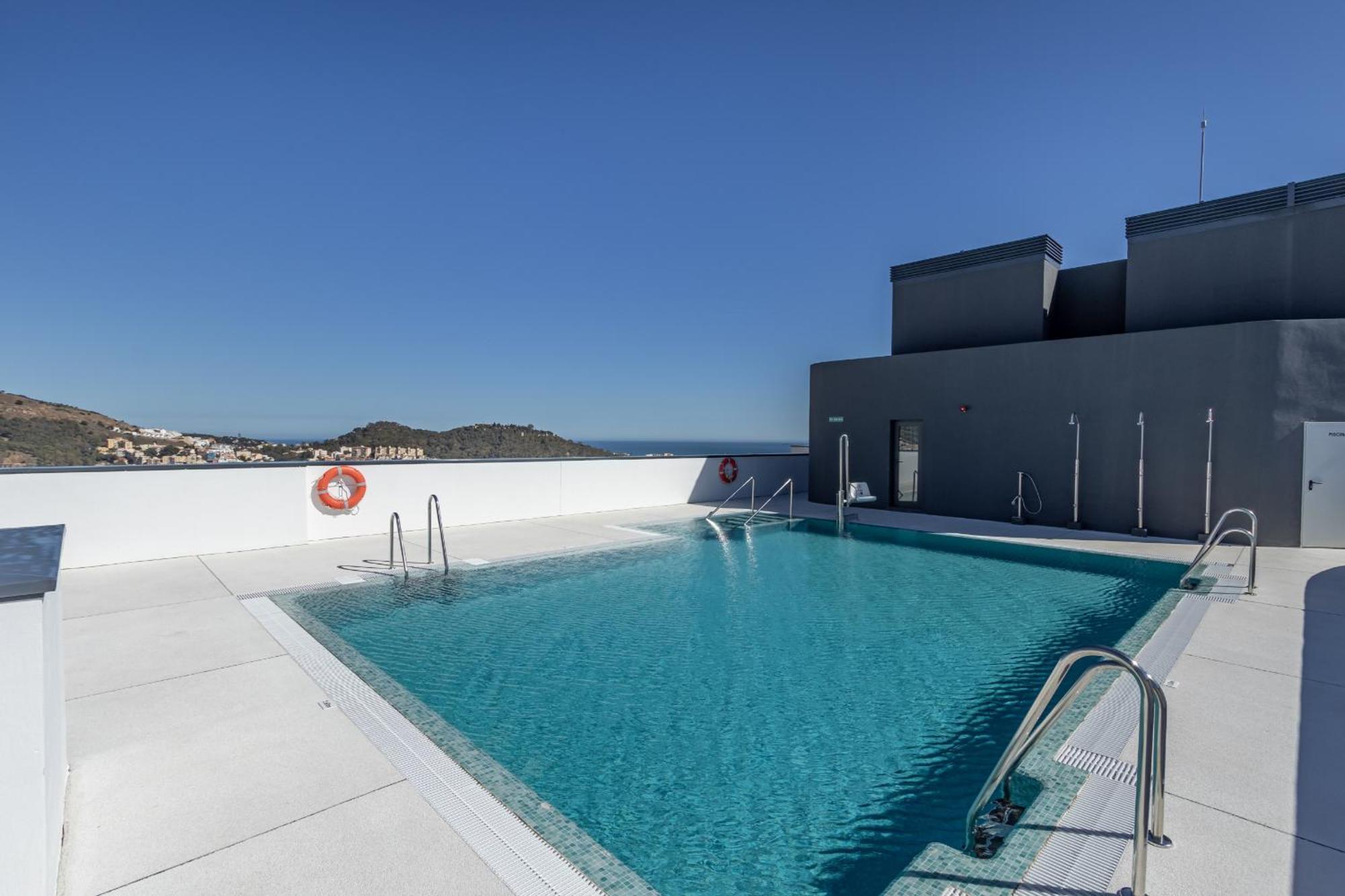 Malaga Skyline 1 Pool & Parking Free Apartment Exterior photo